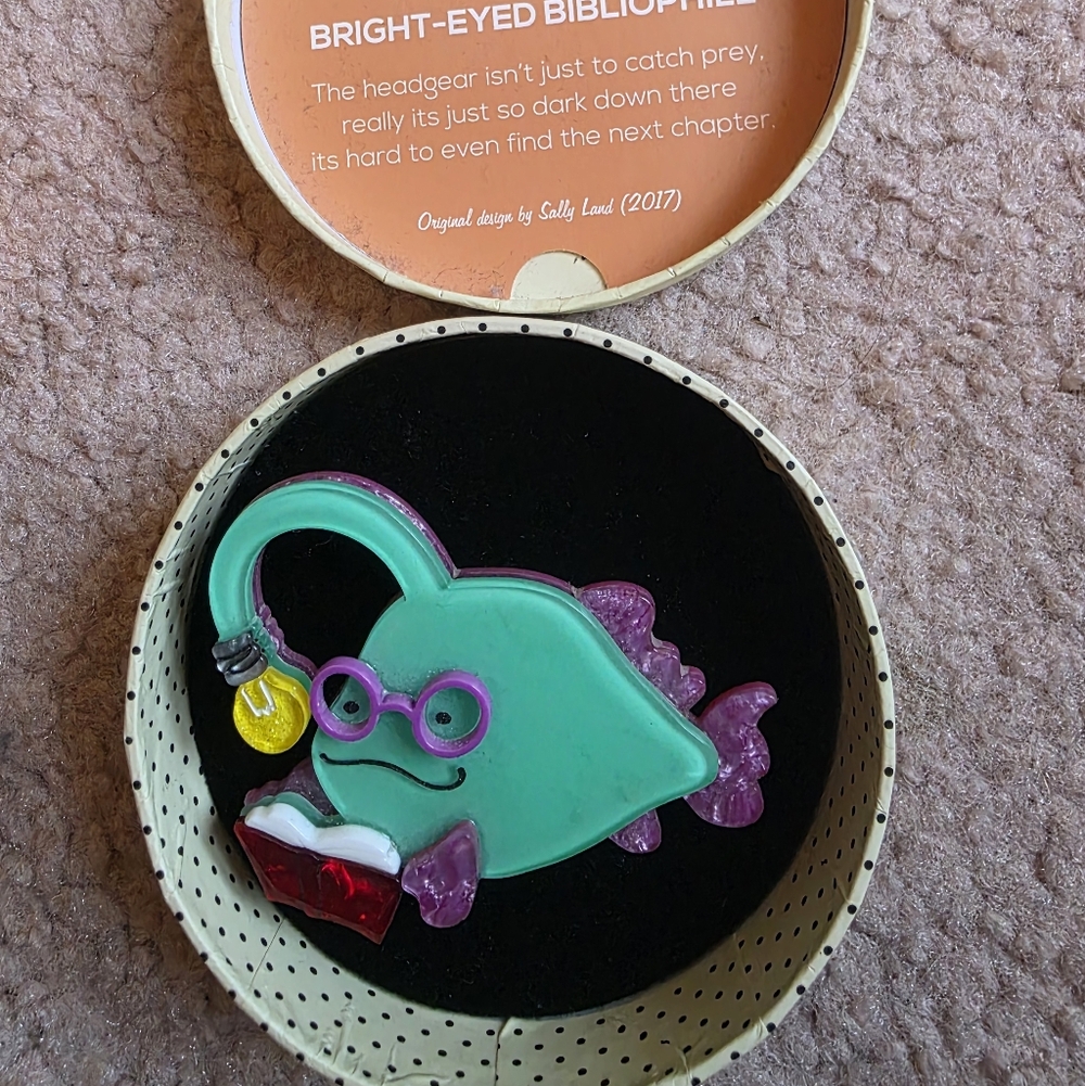 Bright-Eyed Bibliophile Fish Brooch